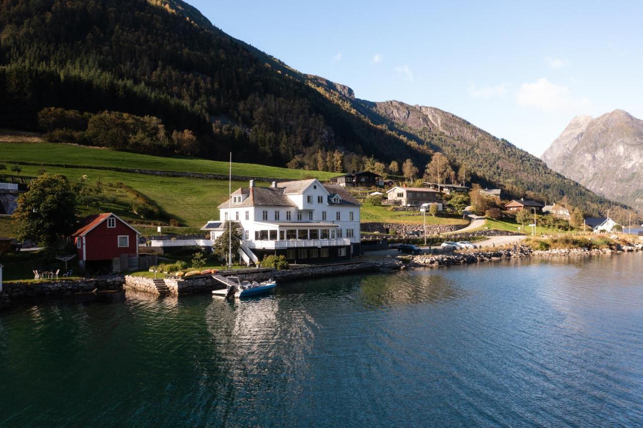 Fjaerland Fjordstove Hotell - Huseby Hotelldrift As Exterior foto