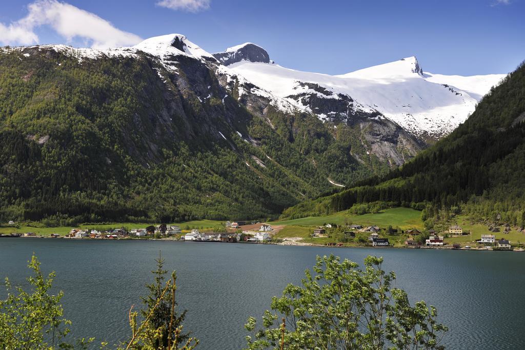 Fjaerland Fjordstove Hotell - Huseby Hotelldrift As Exterior foto